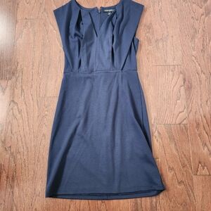 Elegant Navy Blue Sleeveless Dress